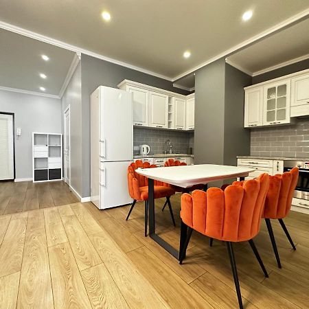 Gagarin Plaza Stylish Apartment Odessa Exterior foto